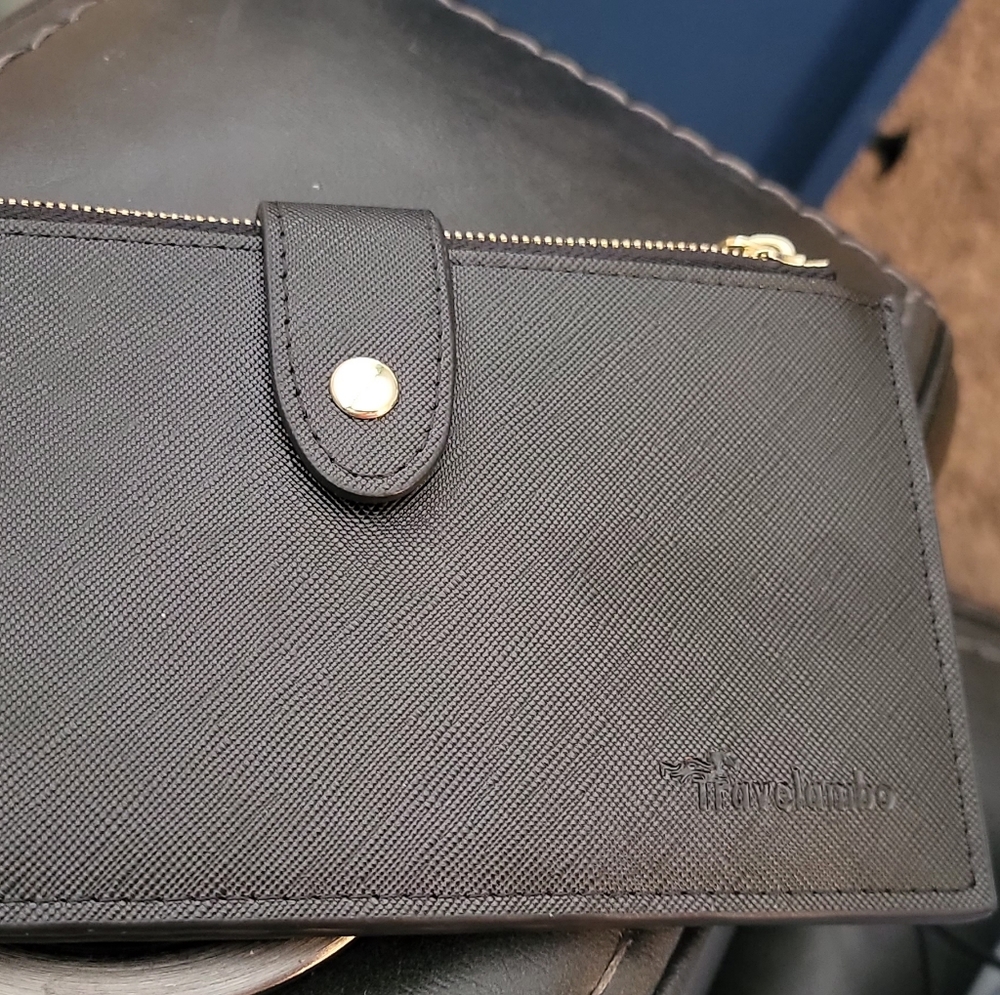 Black wallet!